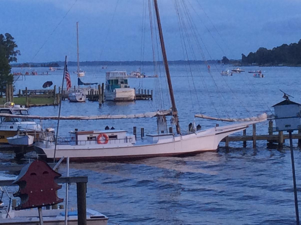 Bath Harbor Marina And Motel 외부 사진